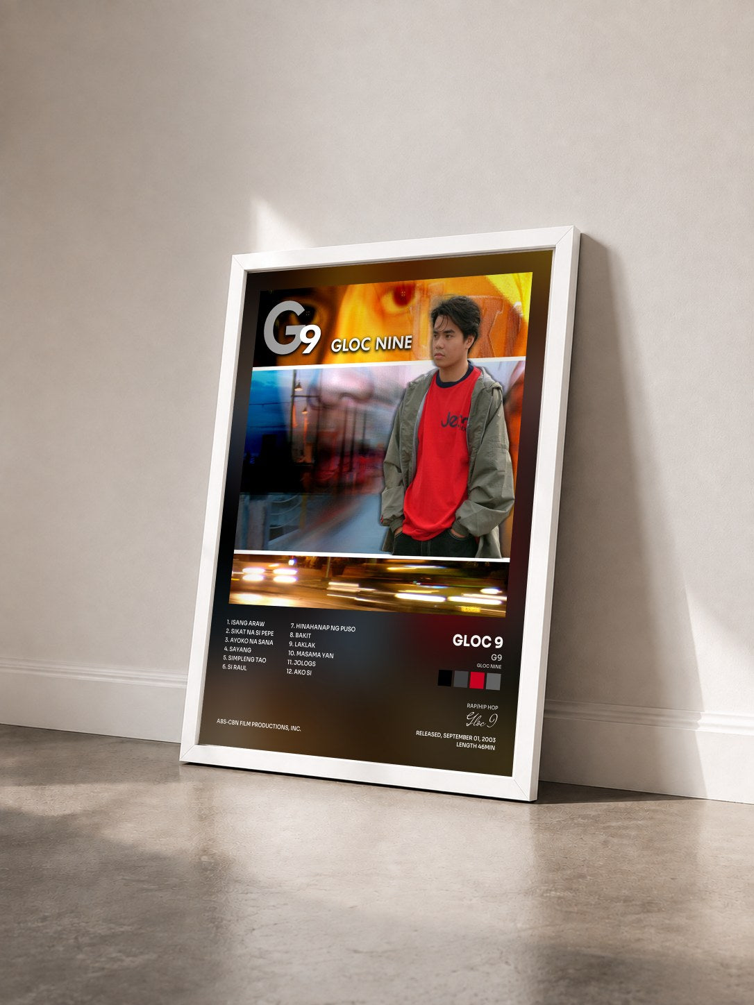 #blanc Tableau de l'album G9 (Gloc Nine) de Gloc 9 vu de trois quarts, cadre blanc