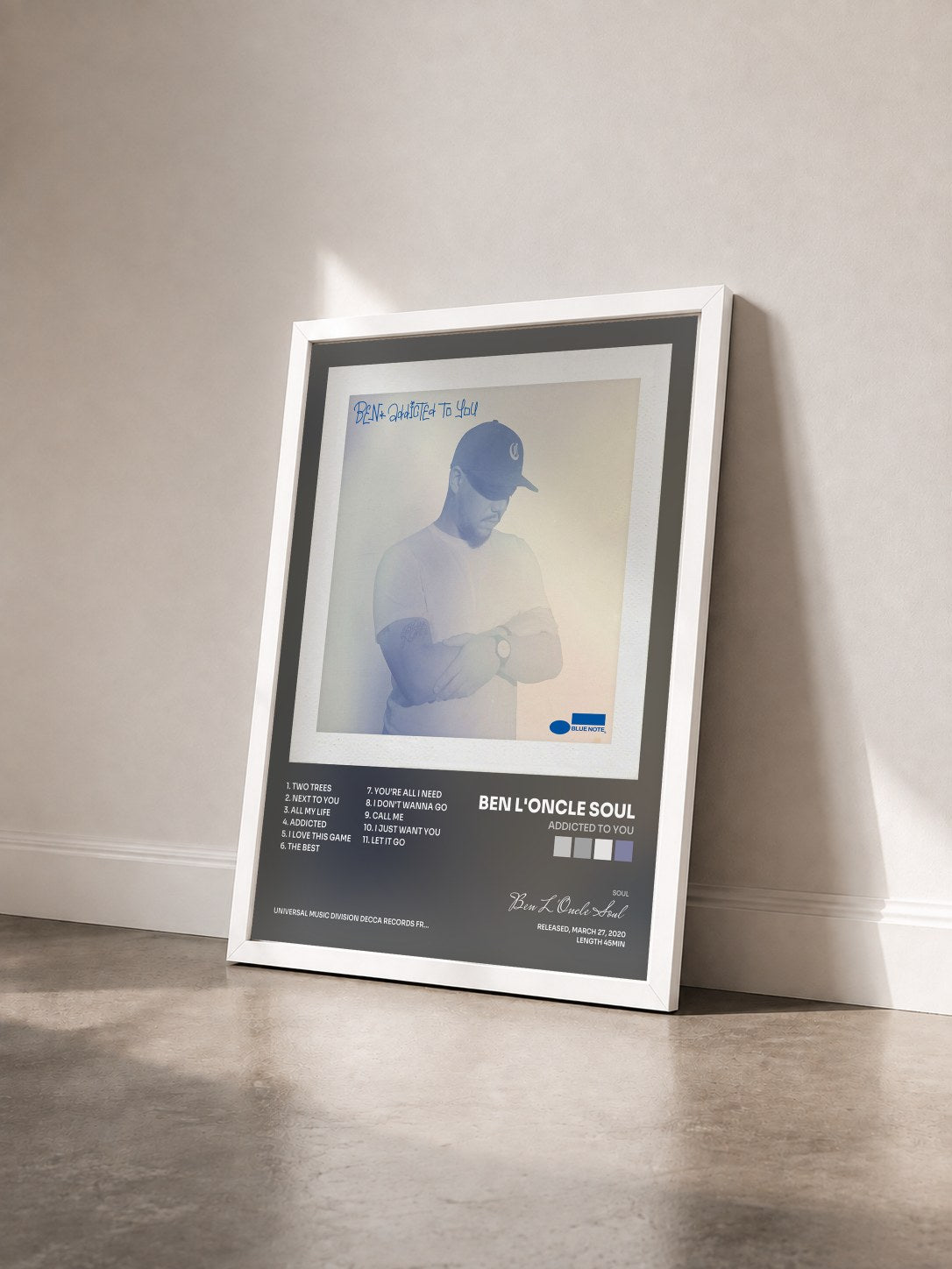 #blanc Tableau de l'album Addicted To You de Ben L'Oncle Soul vu de trois quarts, cadre blanc