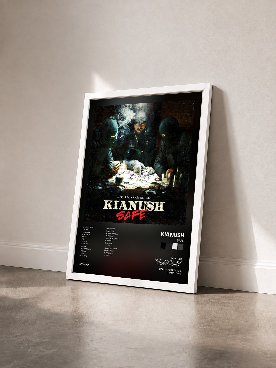 #blanc Tableau de l'album Safe de KIANUSH vu de trois quarts, cadre blanc