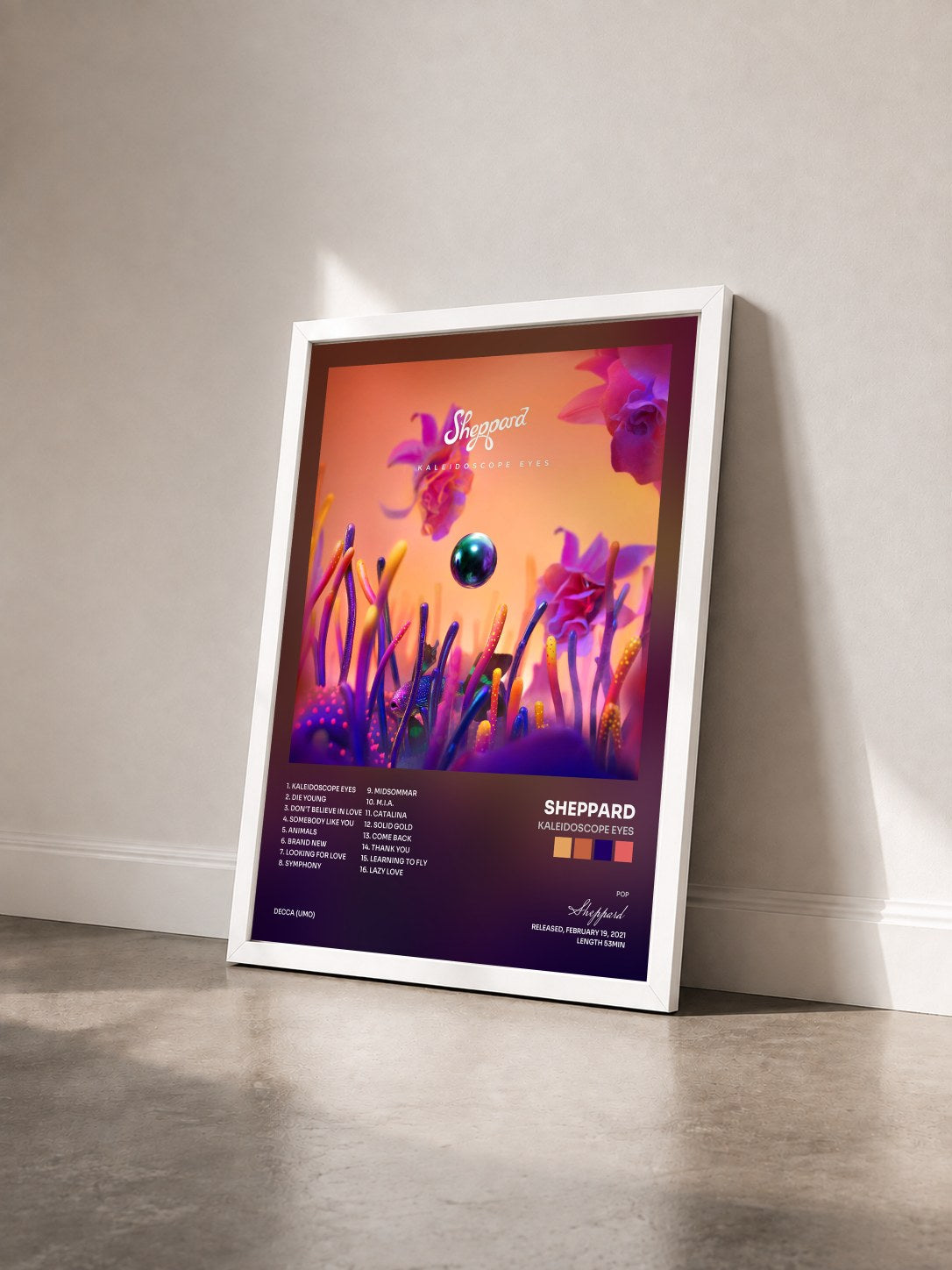 #blanc Tableau de l'album Kaleidoscope Eyes de Sheppard vu de trois quarts, cadre blanc