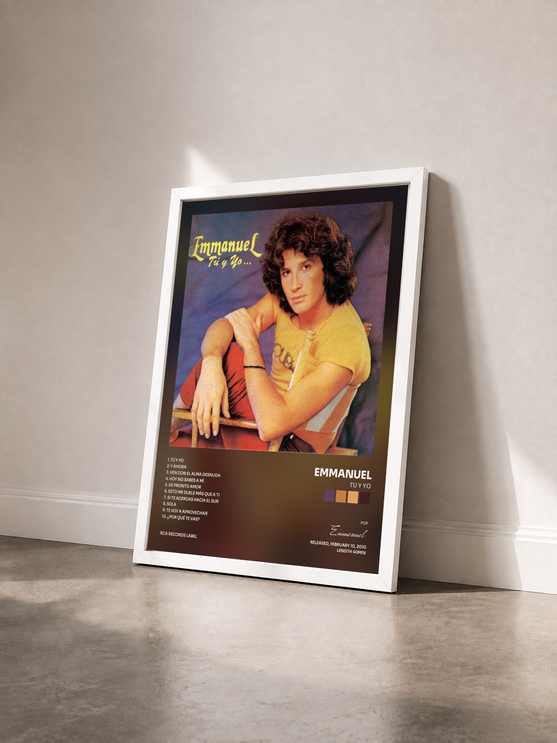 #blanc Tableau de l'album Tu Y Yo de Emmanuel vu de trois quarts, cadre blanc