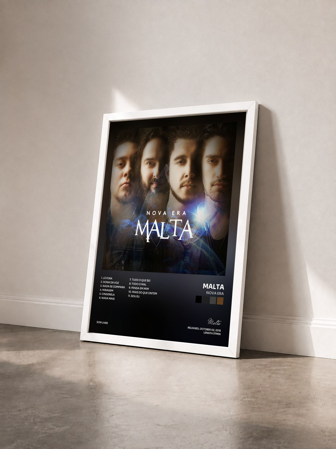 #blanc Tableau de l'album Nova Era de Malta vu de trois quarts, cadre blanc