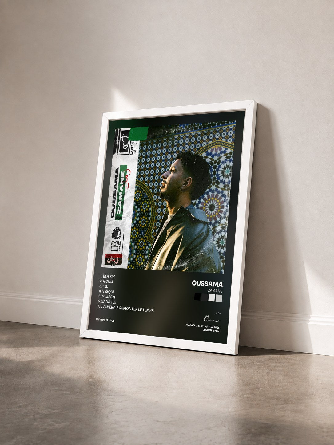 #blanc Tableau de l'album Zamane de Oussama vu de trois quarts, cadre blanc