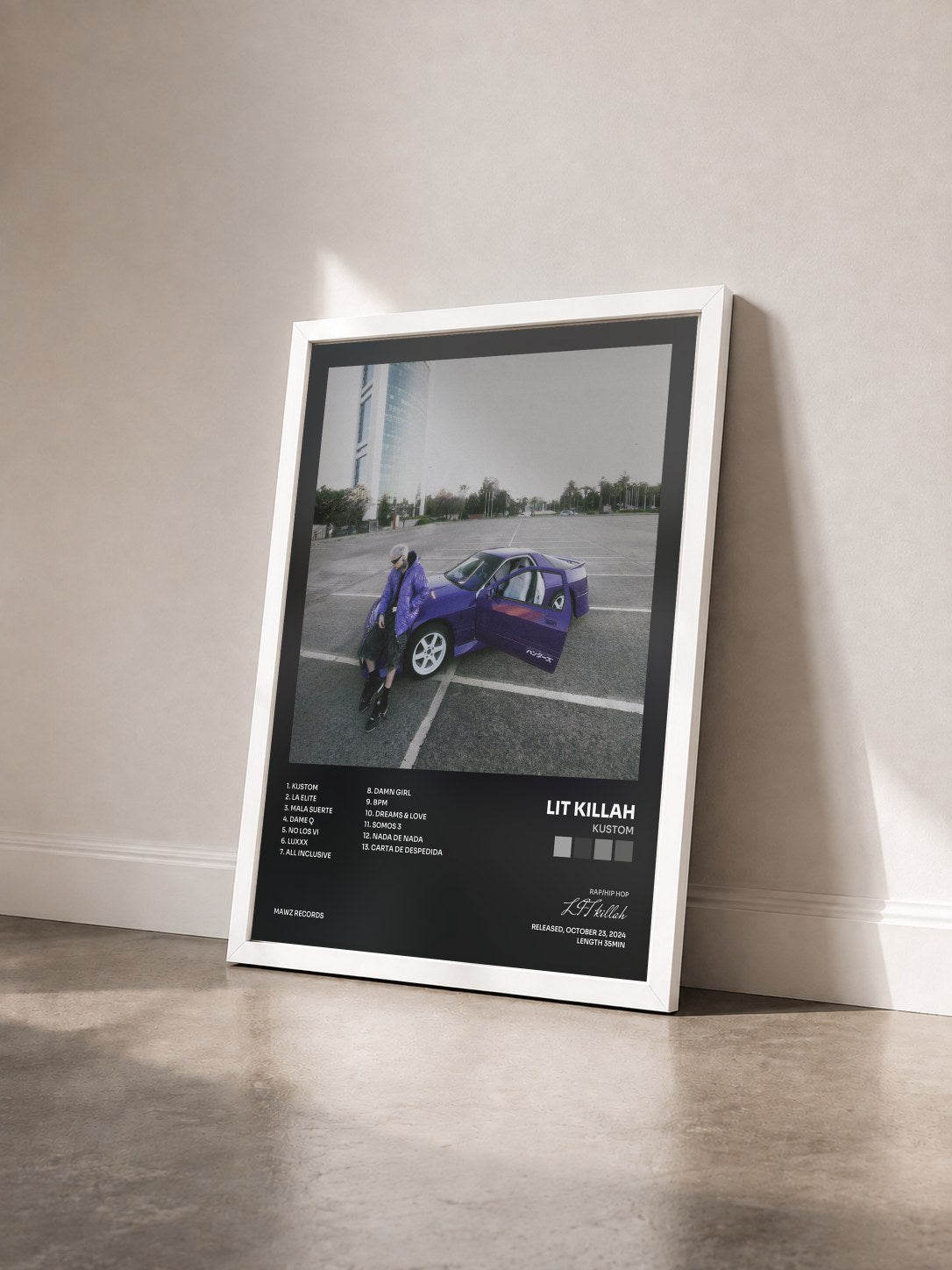 #blanc Tableau de l'album KUSTOM de LIT killah vu de trois quarts, cadre blanc