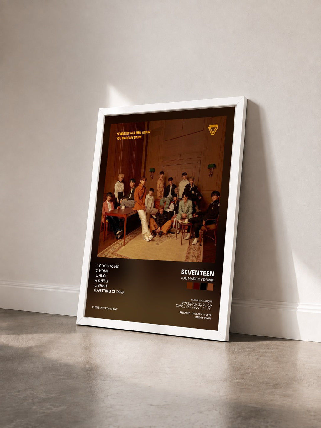 #blanc Tableau de l'album YOU MADE MY DAWN de SEVENTEEN vu de trois quarts, cadre blanc