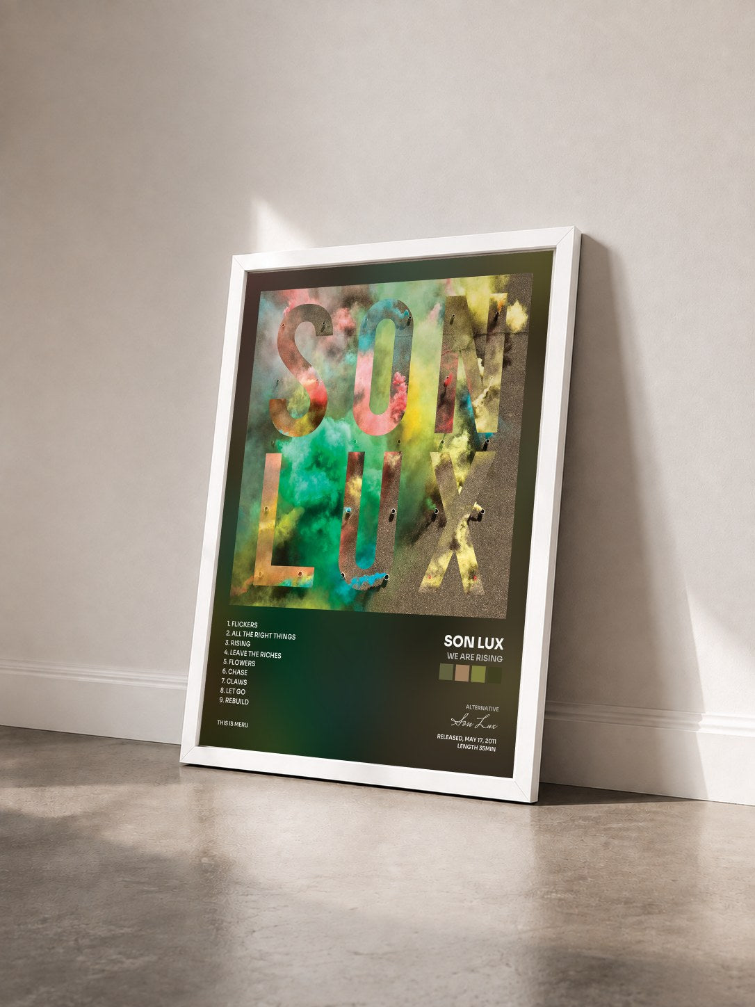 #blanc Tableau de l'album We Are Rising de Son Lux vu de trois quarts, cadre blanc