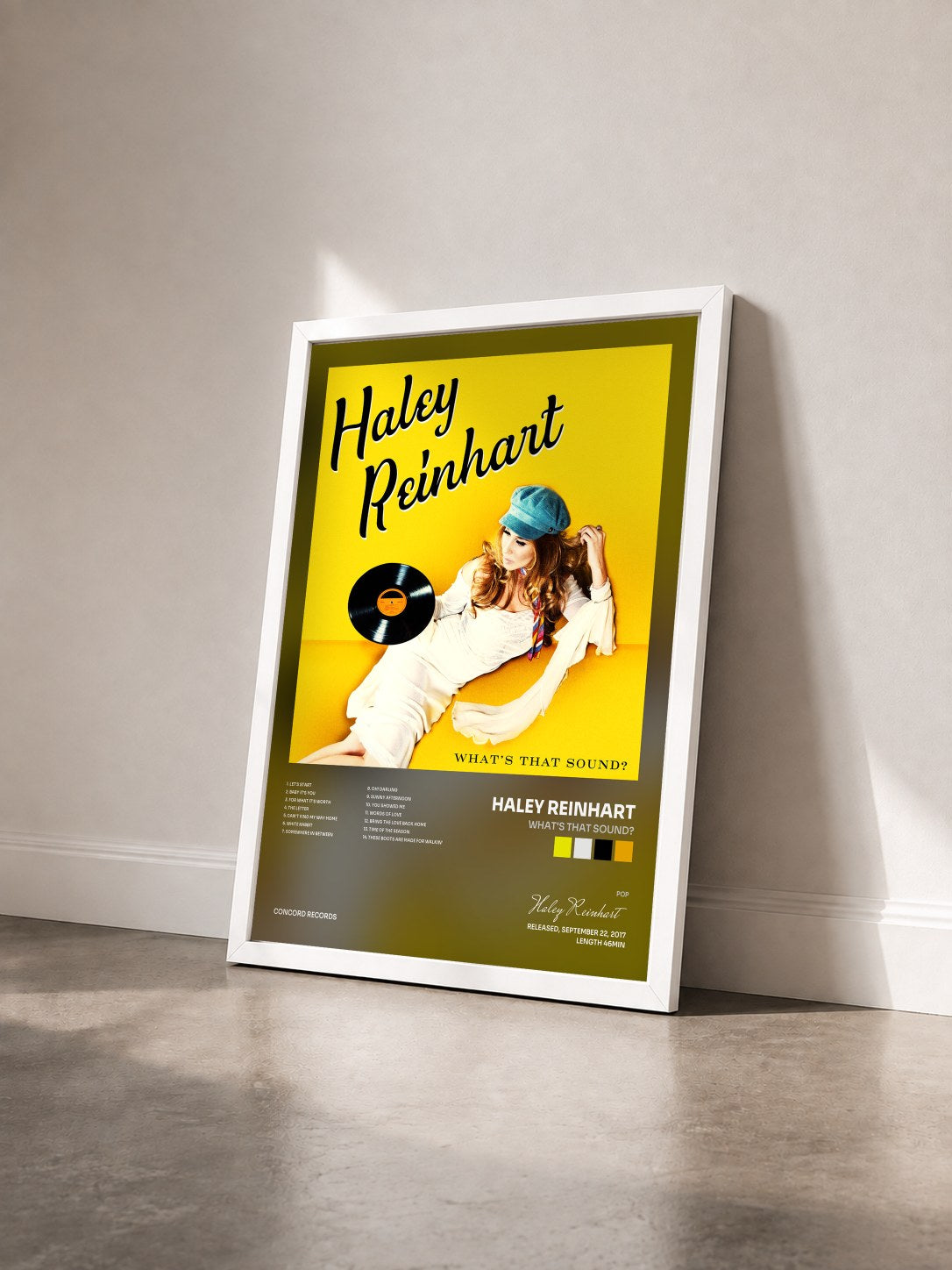 #blanc Tableau de l'album What's That Sound? de Haley Reinhart vu de trois quarts, cadre blanc