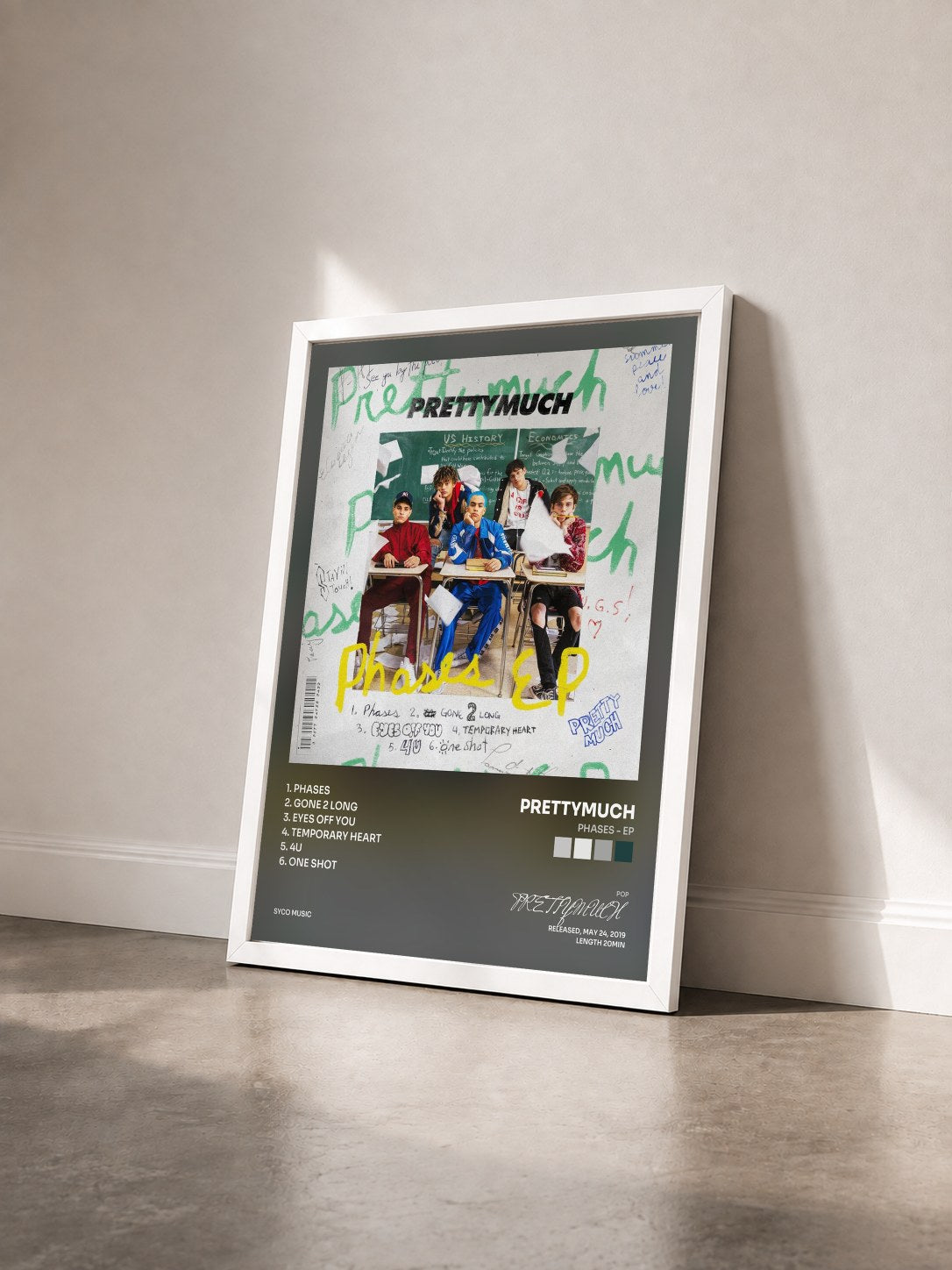 #blanc Tableau de l'album Phases - EP de PRETTYMUCH vu de trois quarts, cadre blanc