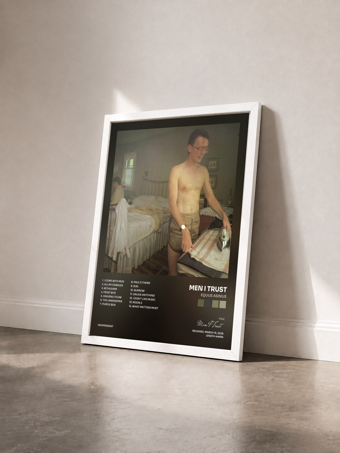 #blanc Tableau de l'album Equus Asinus de Men I Trust vu de trois quarts, cadre blanc