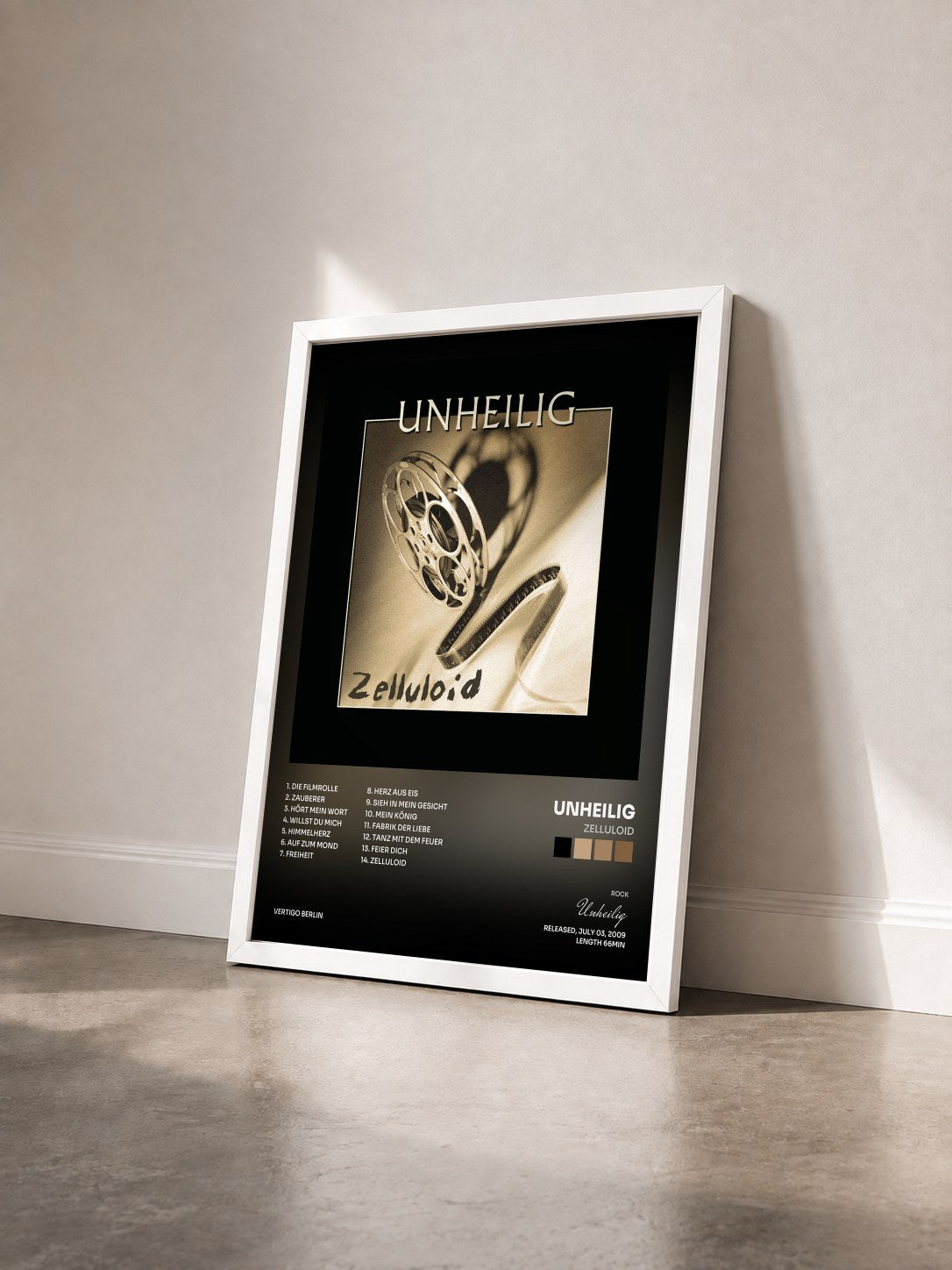 #blanc Tableau de l'album Zelluloid de Unheilig vu de trois quarts, cadre blanc