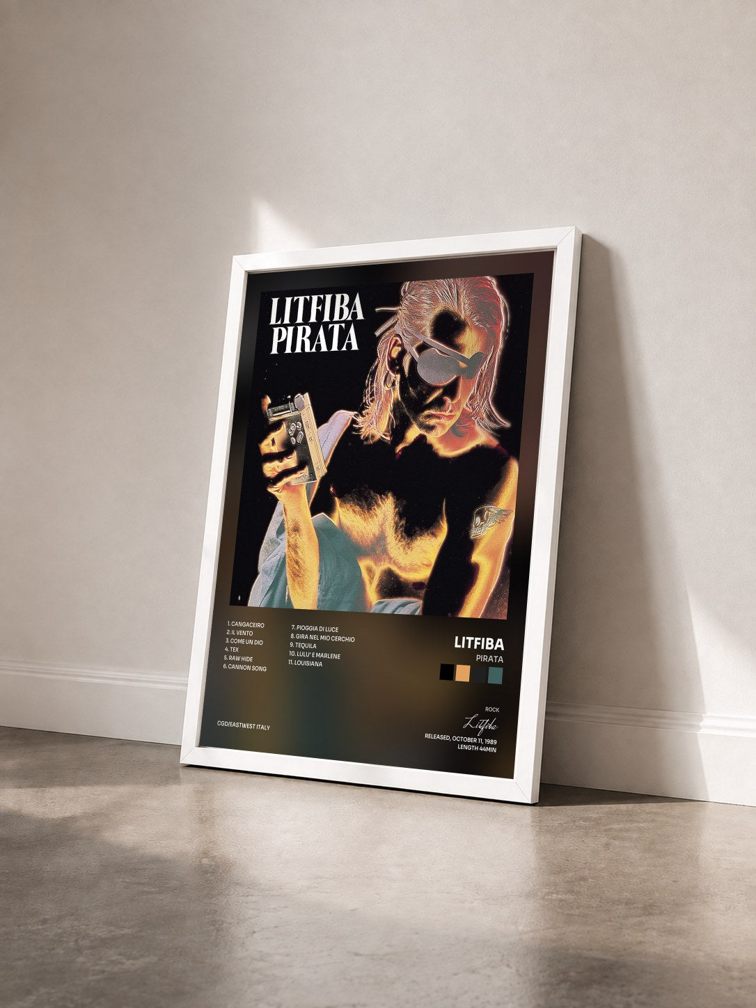 #blanc Tableau de l'album Pirata de Litfiba vu de trois quarts, cadre blanc