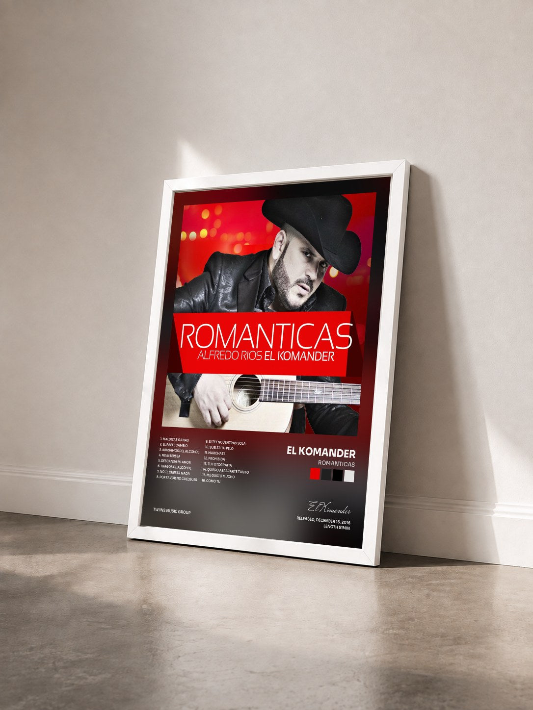 #blanc Tableau de l'album Romanticas de El Komander vu de trois quarts, cadre blanc
