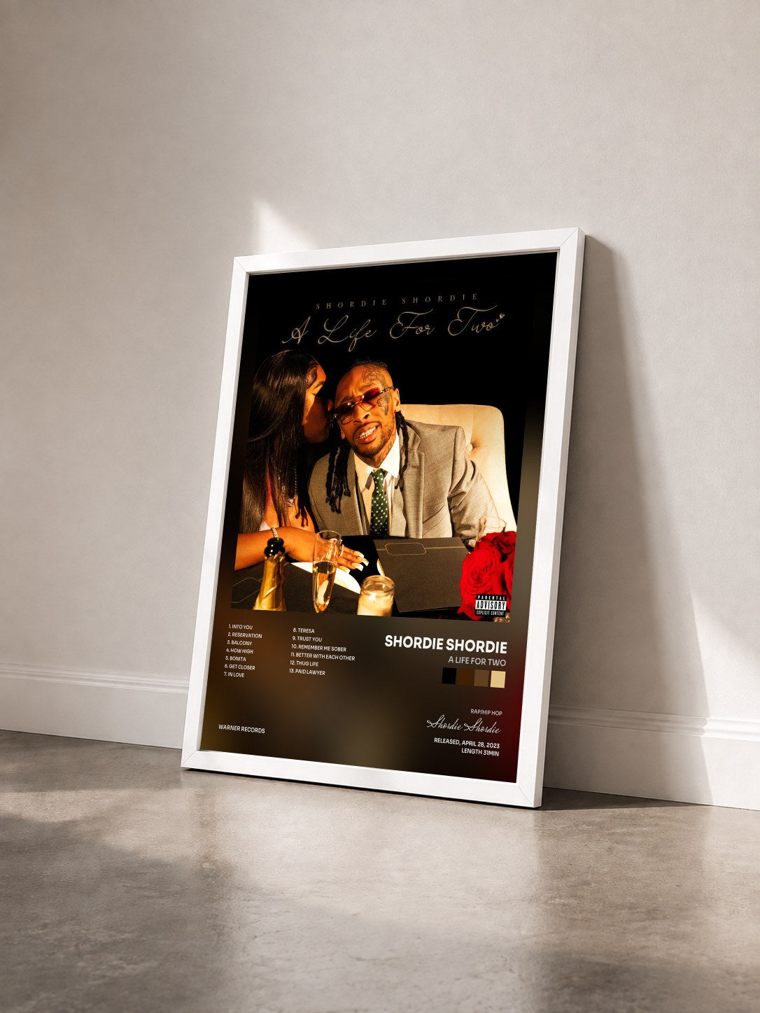 #blanc Tableau de l'album A Life For Two de Shordie Shordie vu de trois quarts, cadre blanc