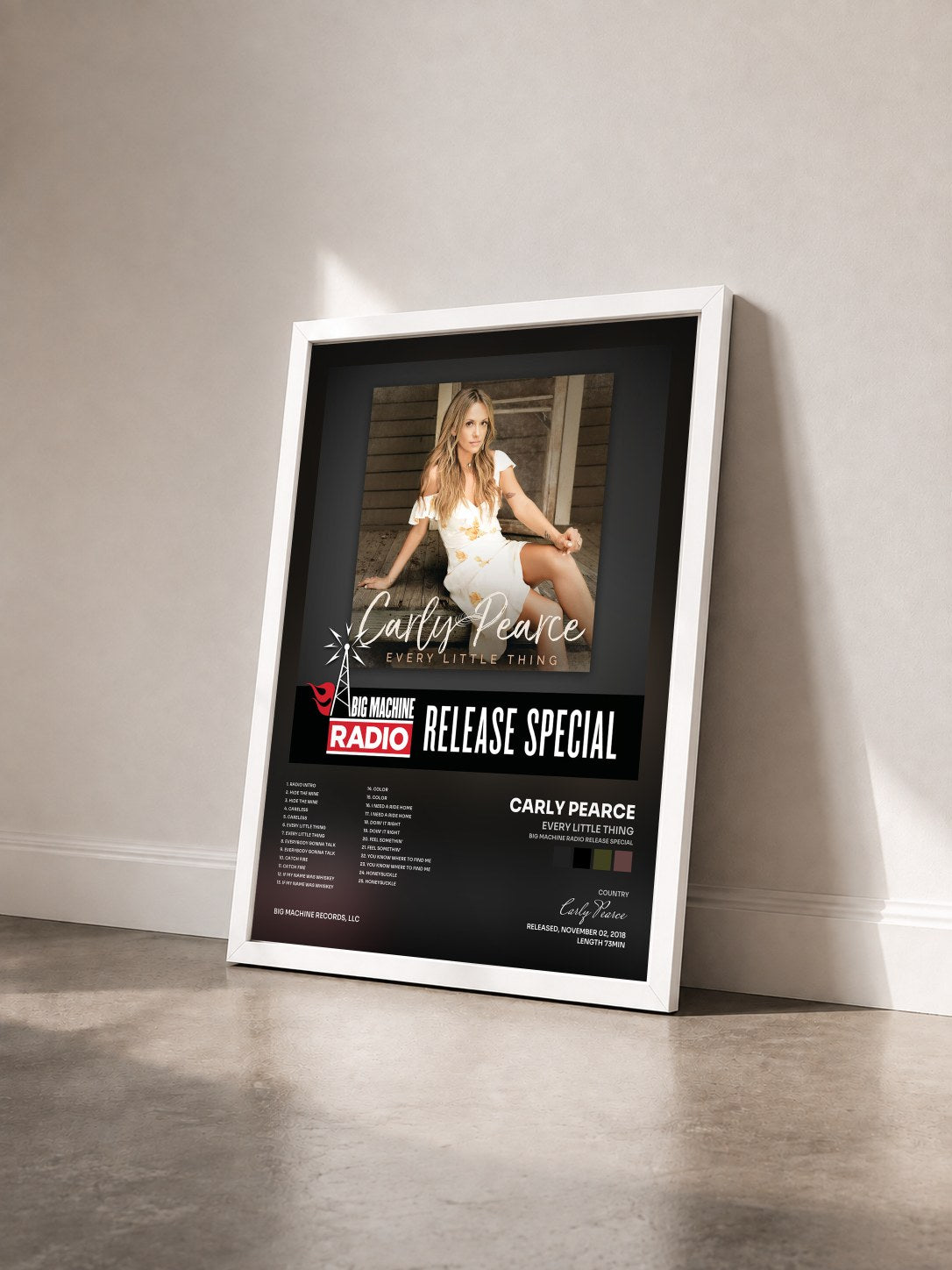 #blanc Tableau de l'album Every Little Thing (Big Machine Radio Release Special) de Carly Pearce vu de trois quarts, cadre blanc