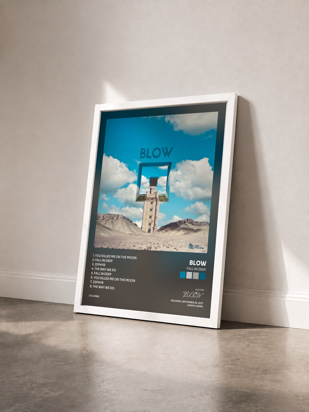 #blanc Tableau de l'album Fall in Deep de BLOW vu de trois quarts, cadre blanc