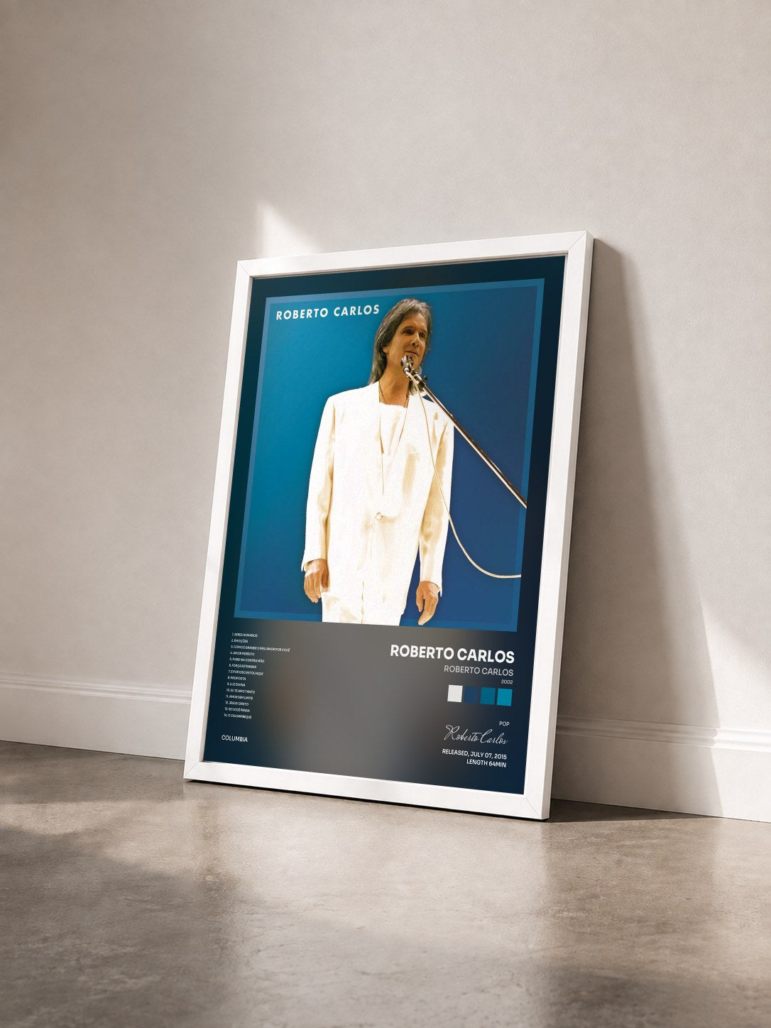 #blanc Tableau de l'album Roberto Carlos (2002) de Roberto Carlos vu de trois quarts, cadre blanc