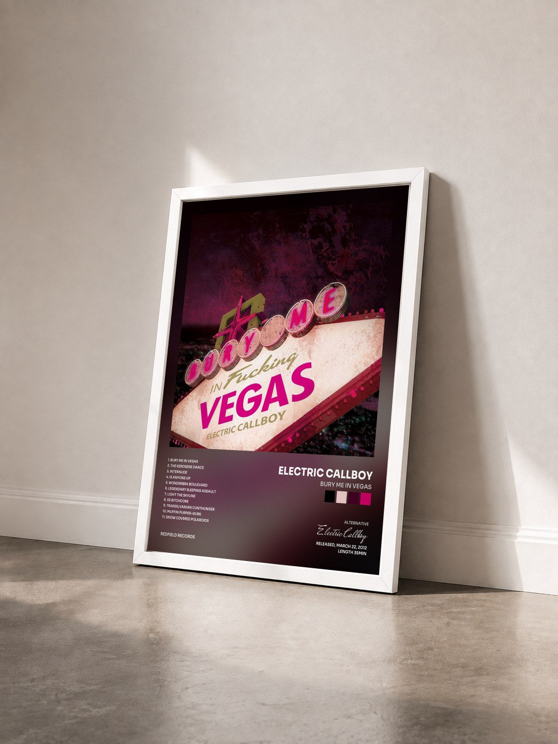 #blanc Tableau de l'album Bury Me in Vegas de Electric Callboy vu de trois quarts, cadre blanc