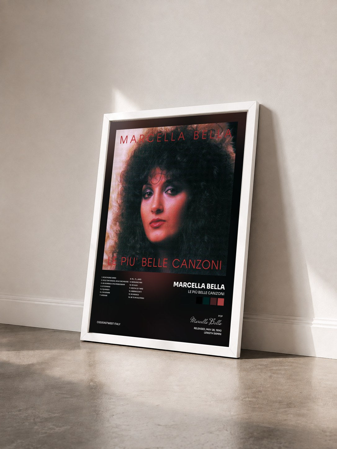 #blanc Tableau de l'album Le più belle canzoni de Marcella Bella vu de trois quarts, cadre blanc