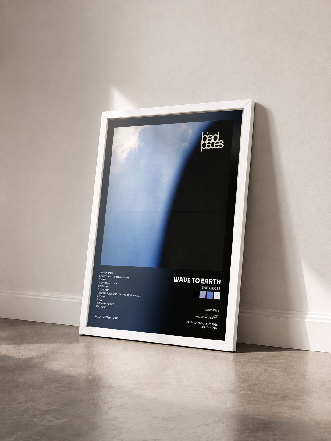 #blanc Tableau de l'album bad pieces de wave to earth vu de trois quarts, cadre blanc