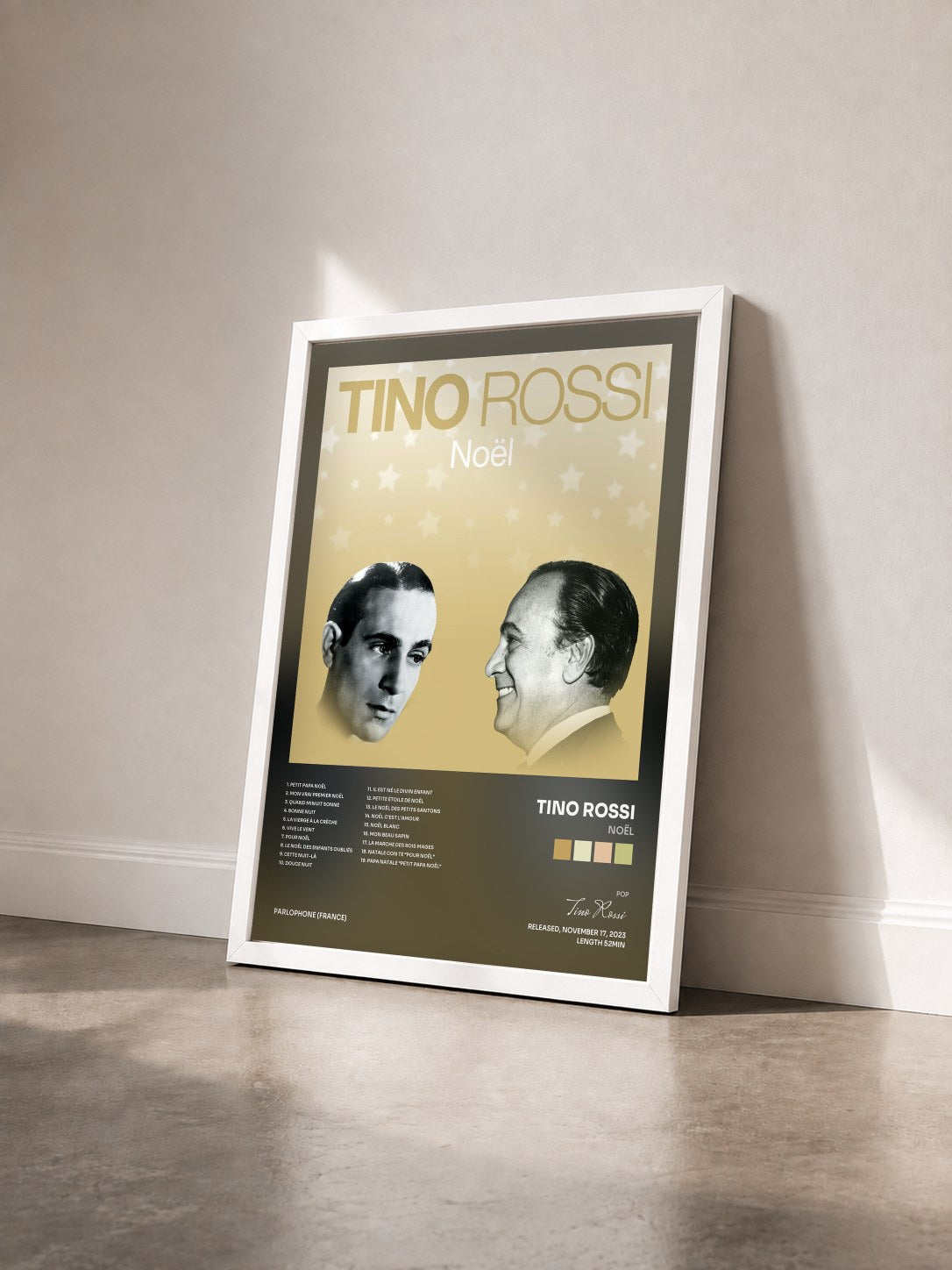 #blanc Tableau de l'album Noël de Tino Rossi vu de trois quarts, cadre blanc