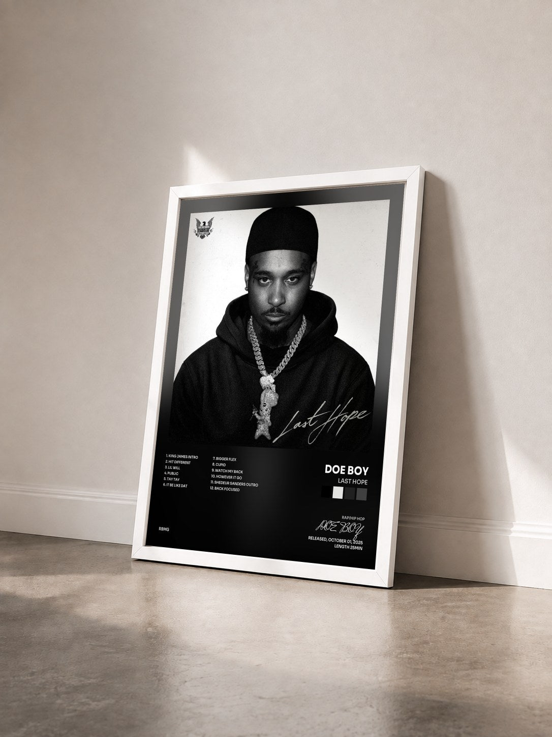 #blanc Tableau de l'album LAST HOPE de DOE BOY vu de trois quarts, cadre blanc