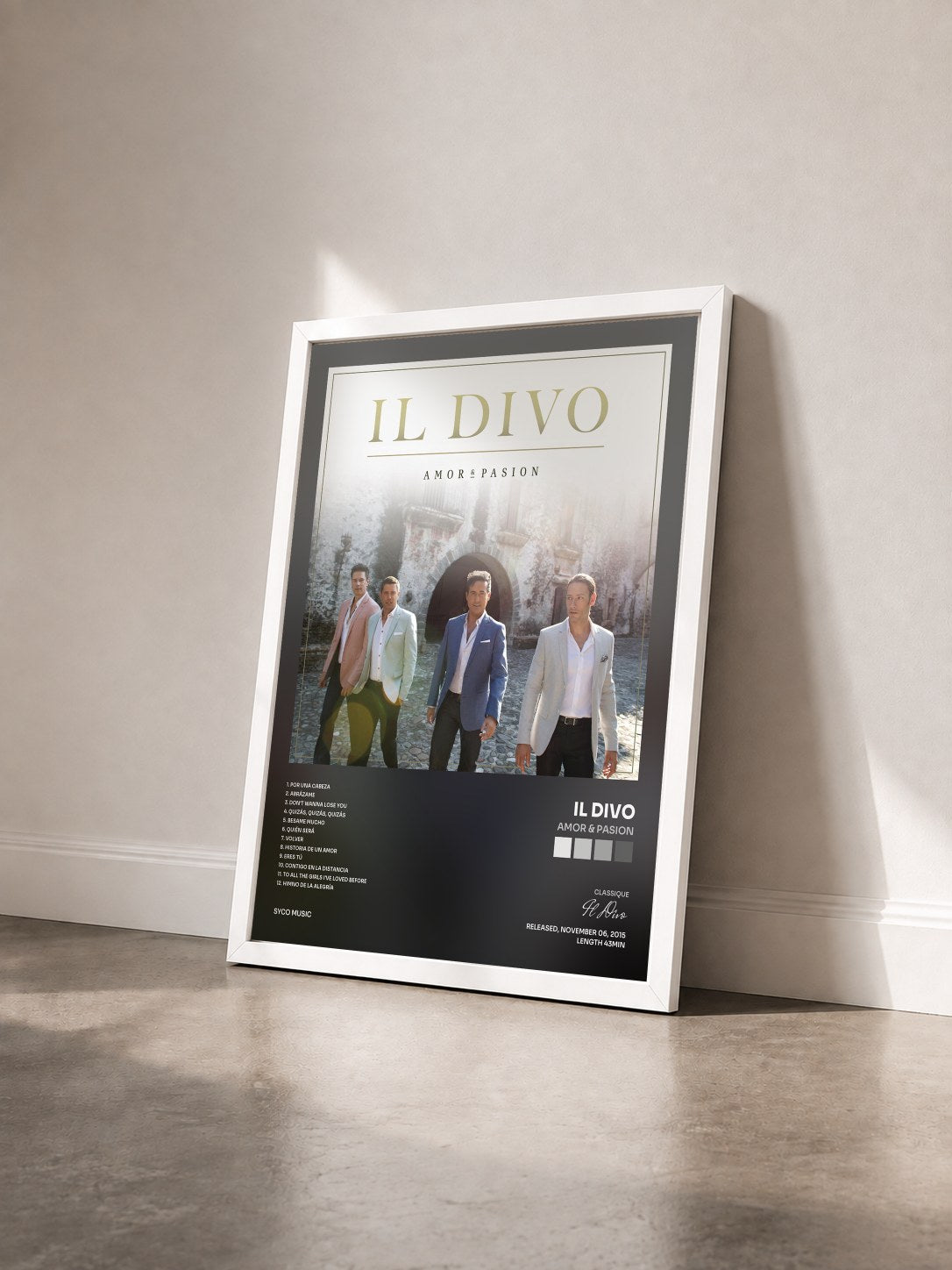 #blanc Tableau de l'album Amor & Pasion de Il Divo vu de trois quarts, cadre blanc