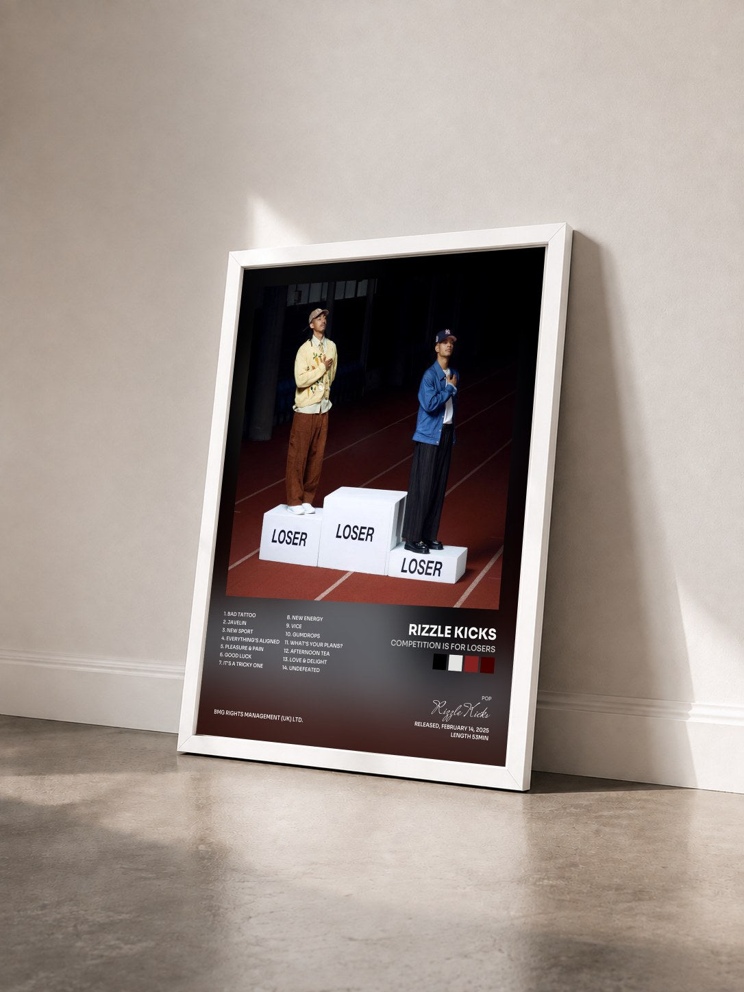 #blanc Tableau de l'album Competition is for Losers de Rizzle Kicks vu de trois quarts, cadre blanc