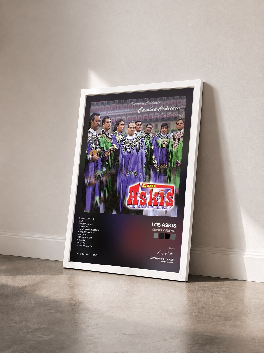 #blanc Tableau de l'album Cumbia Caliente de Los Askis vu de trois quarts, cadre blanc