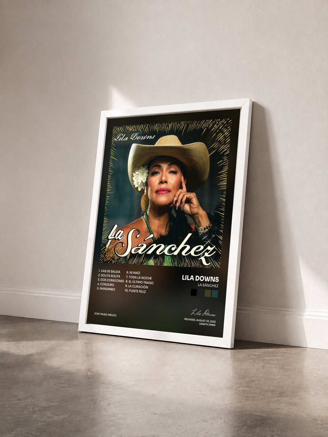 #blanc Tableau de l'album La Sánchez de Lila Downs vu de trois quarts, cadre blanc