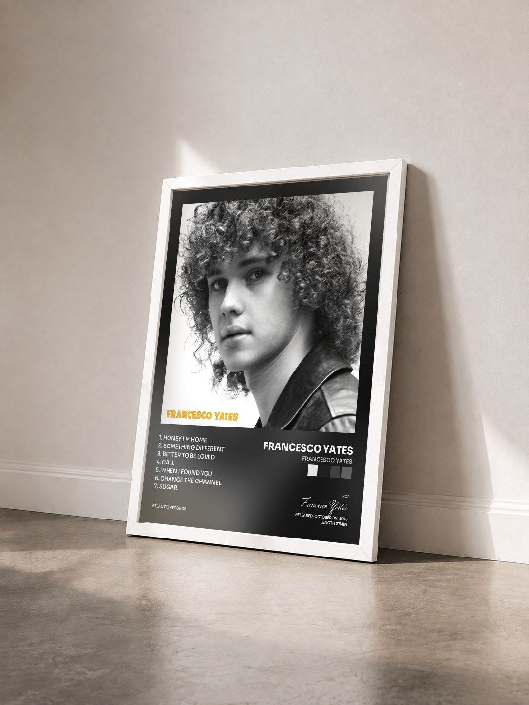 #blanc Tableau de l'album Francesco Yates de Francesco Yates vu de trois quarts, cadre blanc