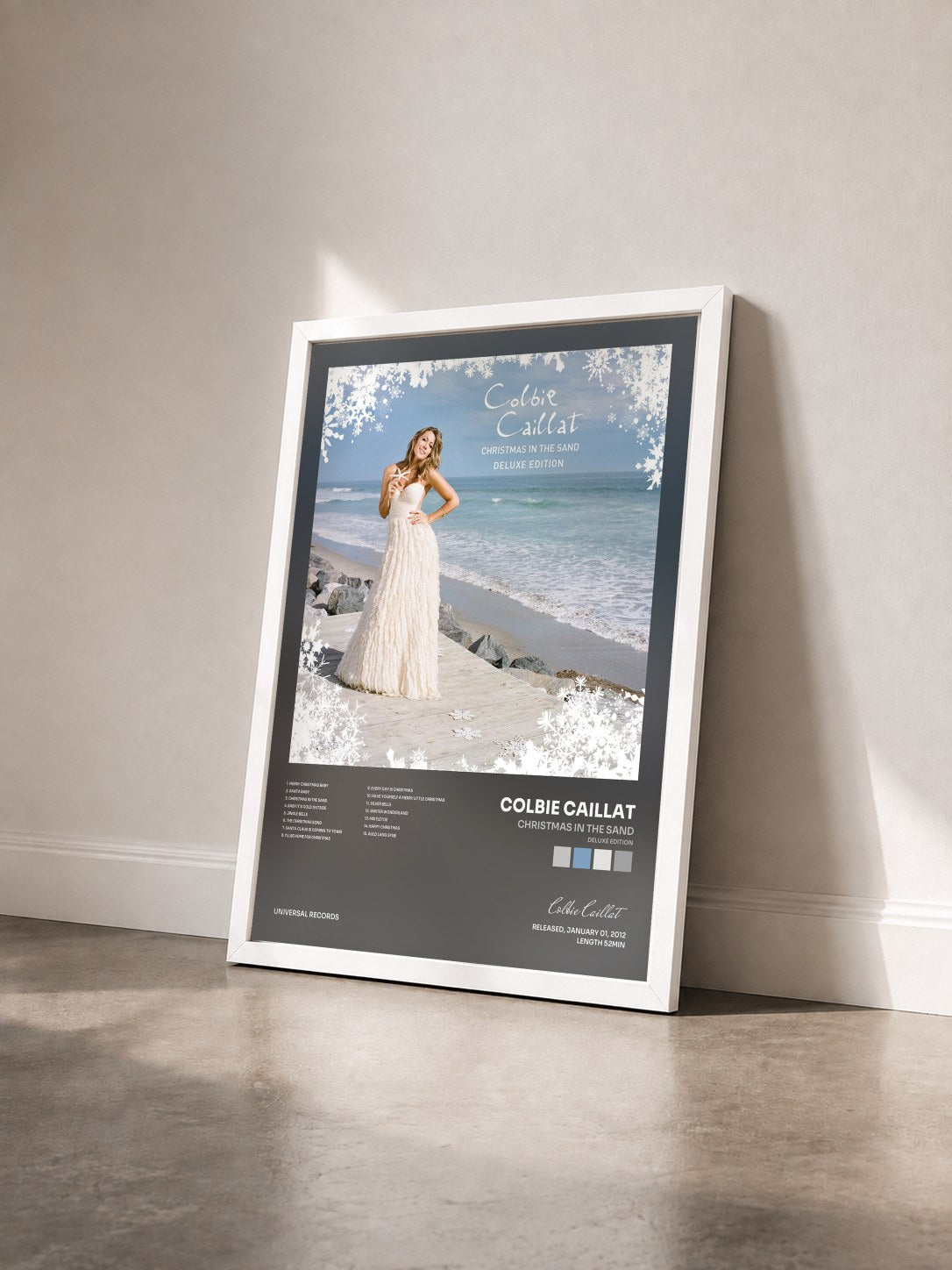 #blanc Tableau de l'album Christmas In The Sand (Deluxe Edition) de Colbie Caillat vu de trois quarts, cadre blanc
