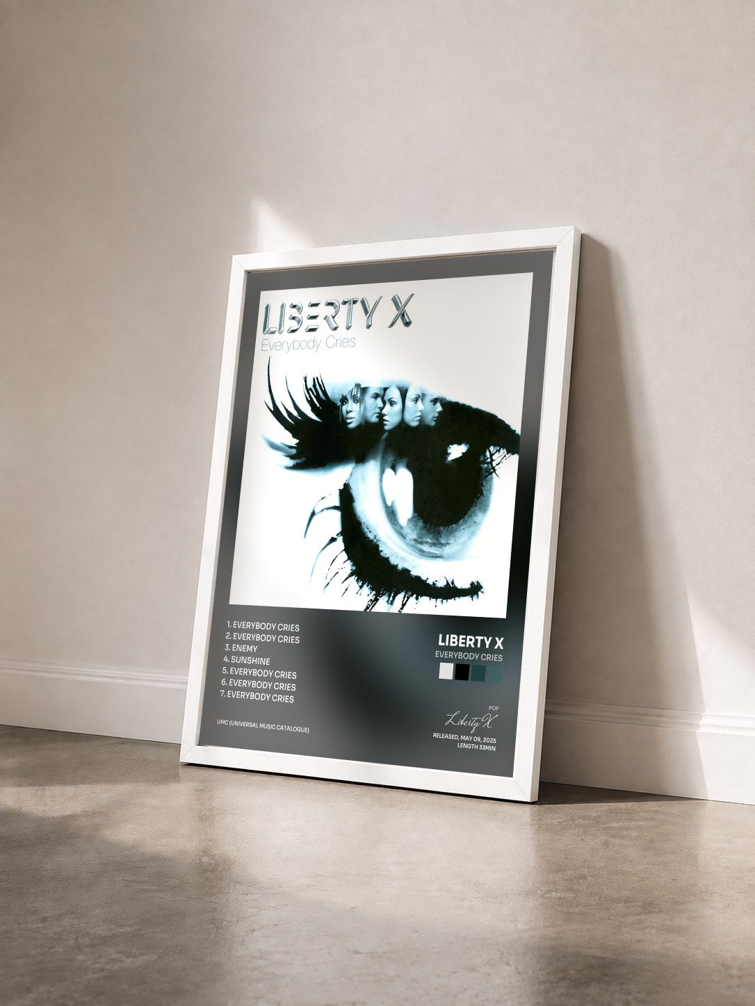 #blanc Tableau de l'album Everybody Cries de Liberty X vu de trois quarts, cadre blanc