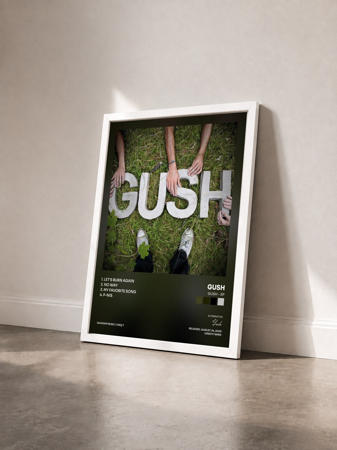 #blanc Tableau de l'album Gush - EP de Gush vu de trois quarts, cadre blanc