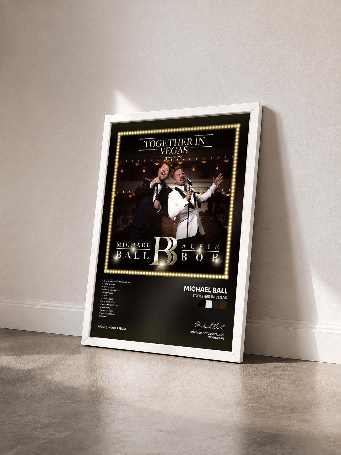 #blanc Tableau de l'album Together In Vegas de Michael Ball vu de trois quarts, cadre blanc
