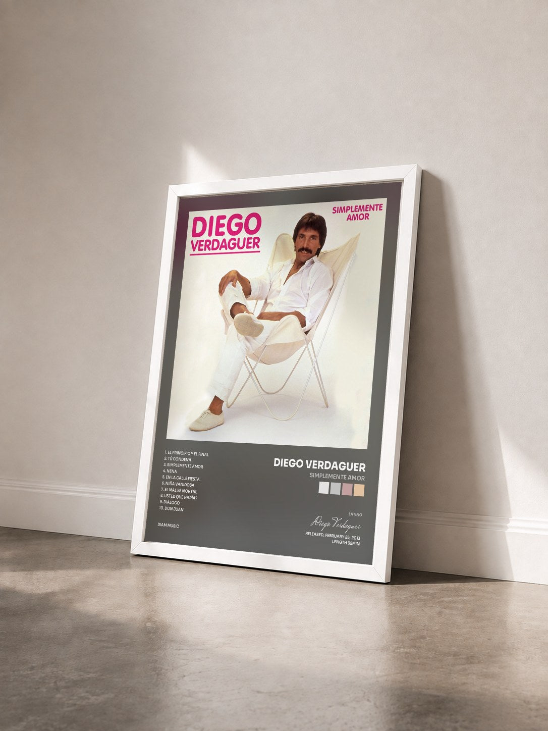#blanc Tableau de l'album Simplemente Amor de Diego Verdaguer vu de trois quarts, cadre blanc