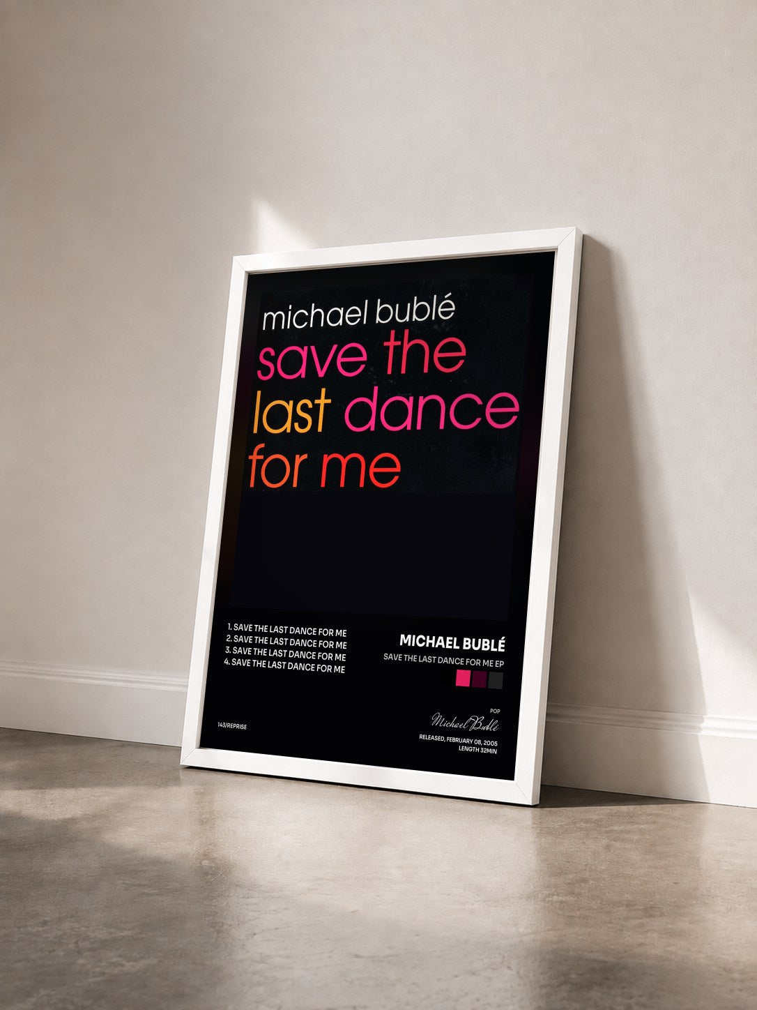 #blanc Tableau de l'album Save the Last Dance for Me EP de Michael Bublé vu de trois quarts, cadre blanc