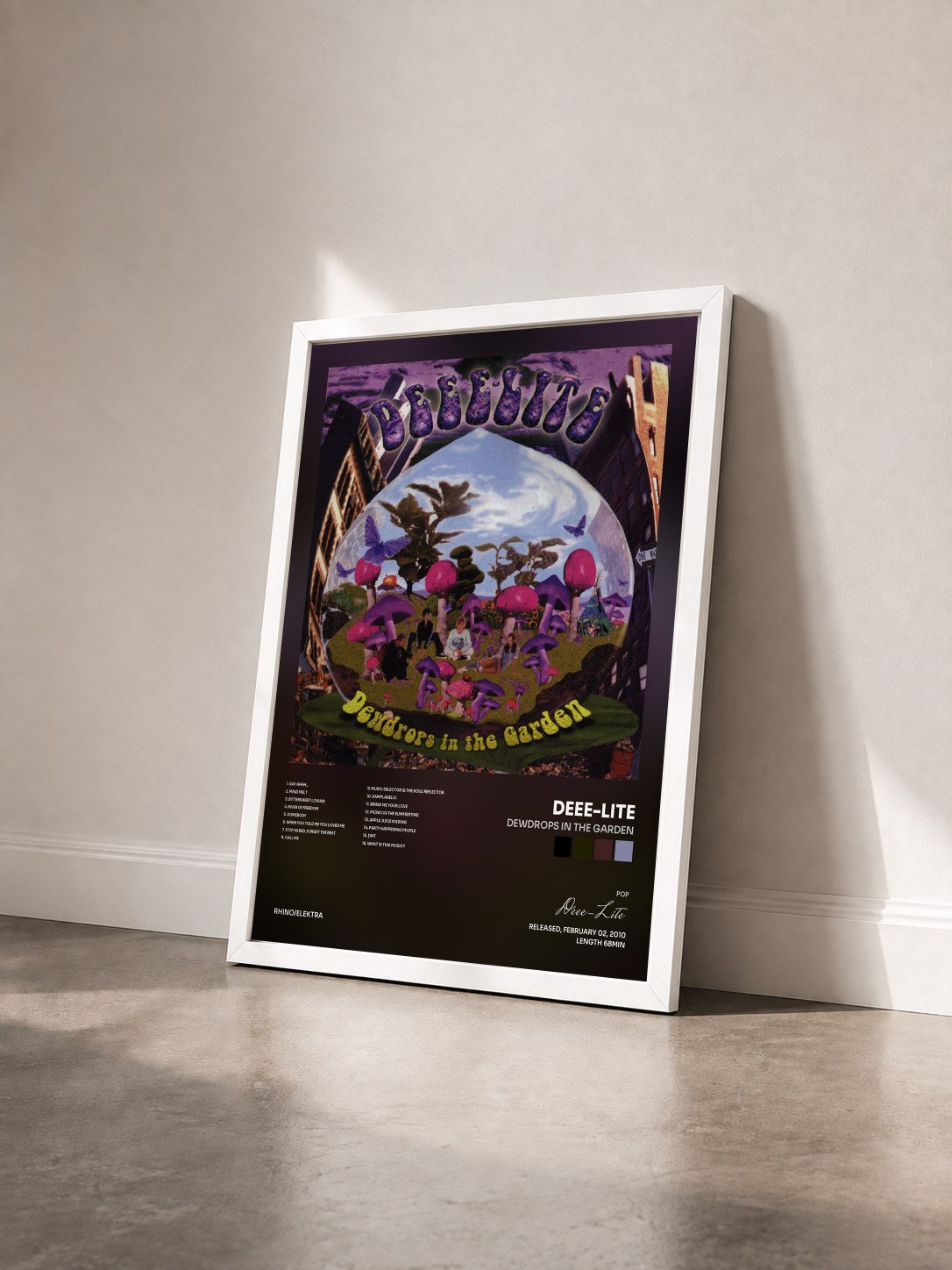 #blanc Tableau de l'album Dewdrops in the Garden de Deee-Lite vu de trois quarts, cadre blanc