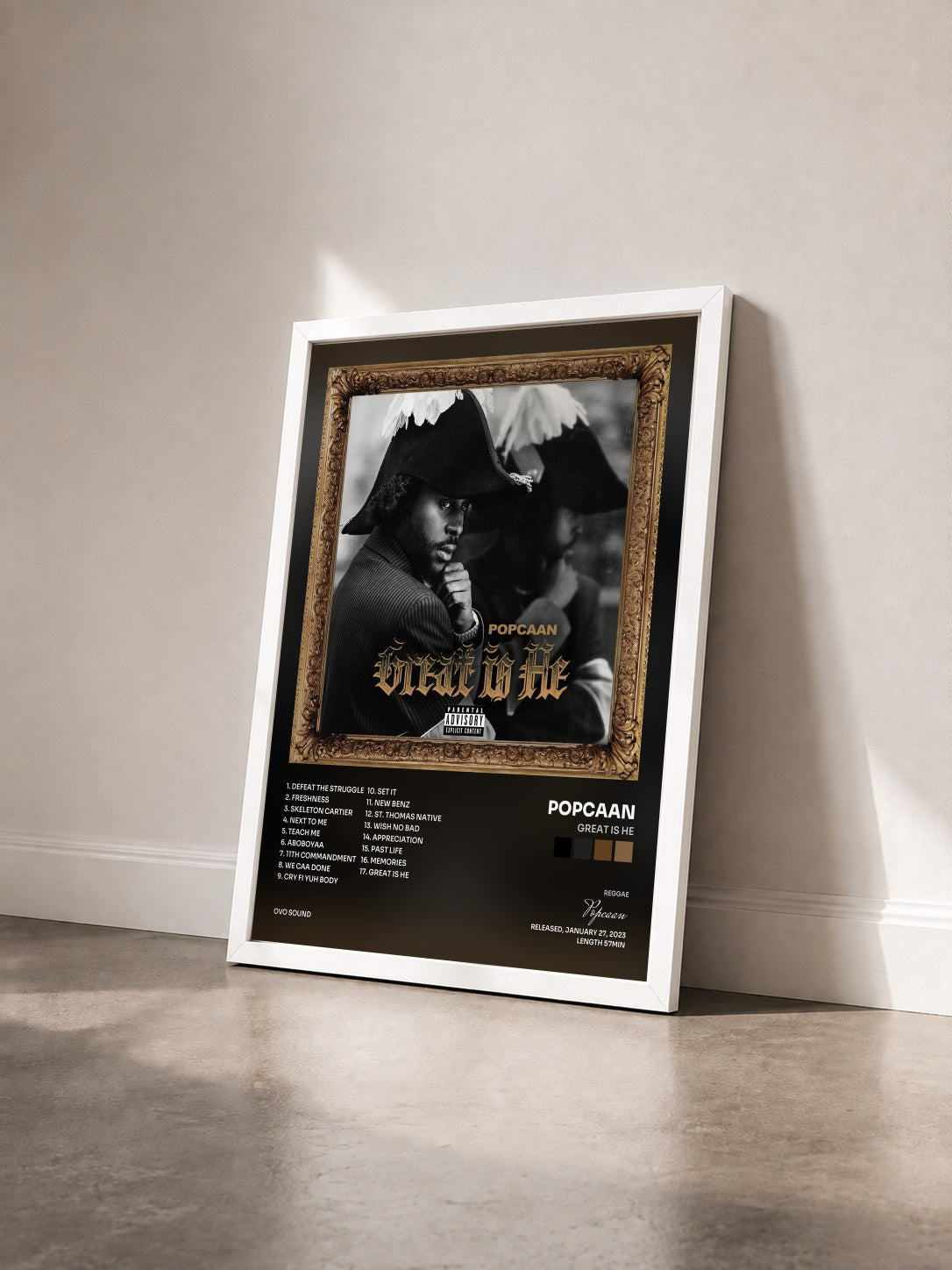 #blanc Tableau de l'album Great Is He de Popcaan vu de trois quarts, cadre blanc