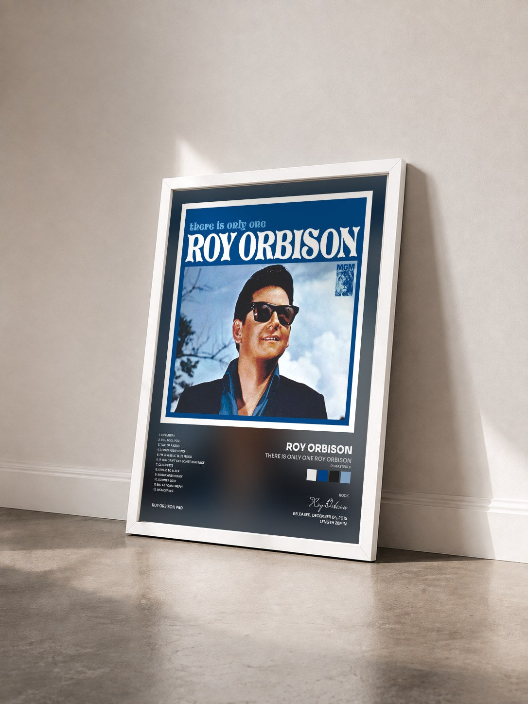 #blanc Tableau de l'album There Is Only One Roy Orbison (Remastered) de Roy Orbison vu de trois quarts, cadre blanc
