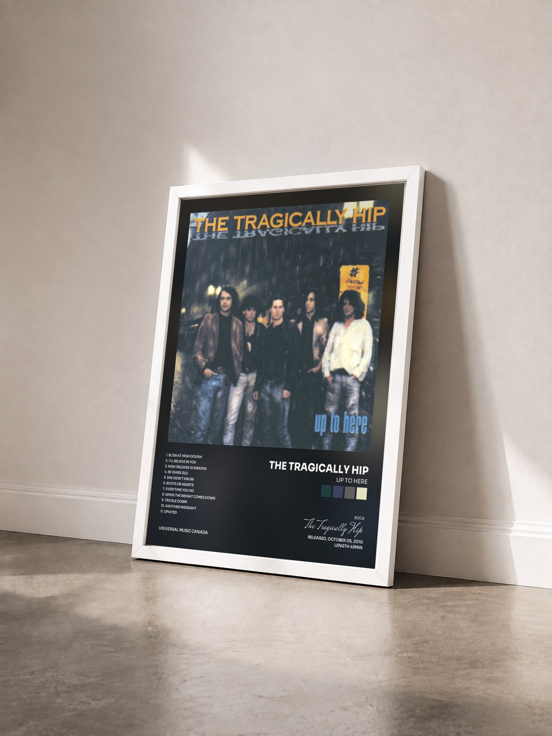 #blanc Tableau de l'album Up To Here de The Tragically Hip vu de trois quarts, cadre blanc