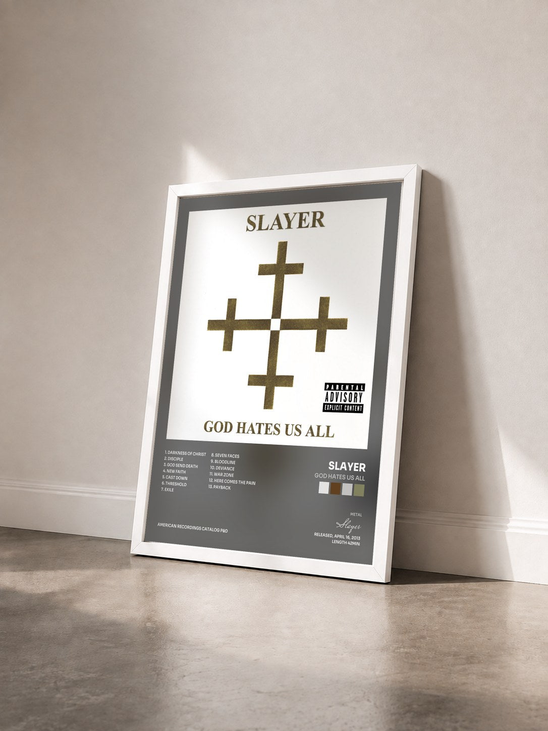 #blanc Tableau de l'album God Hates Us All de Slayer vu de trois quarts, cadre blanc