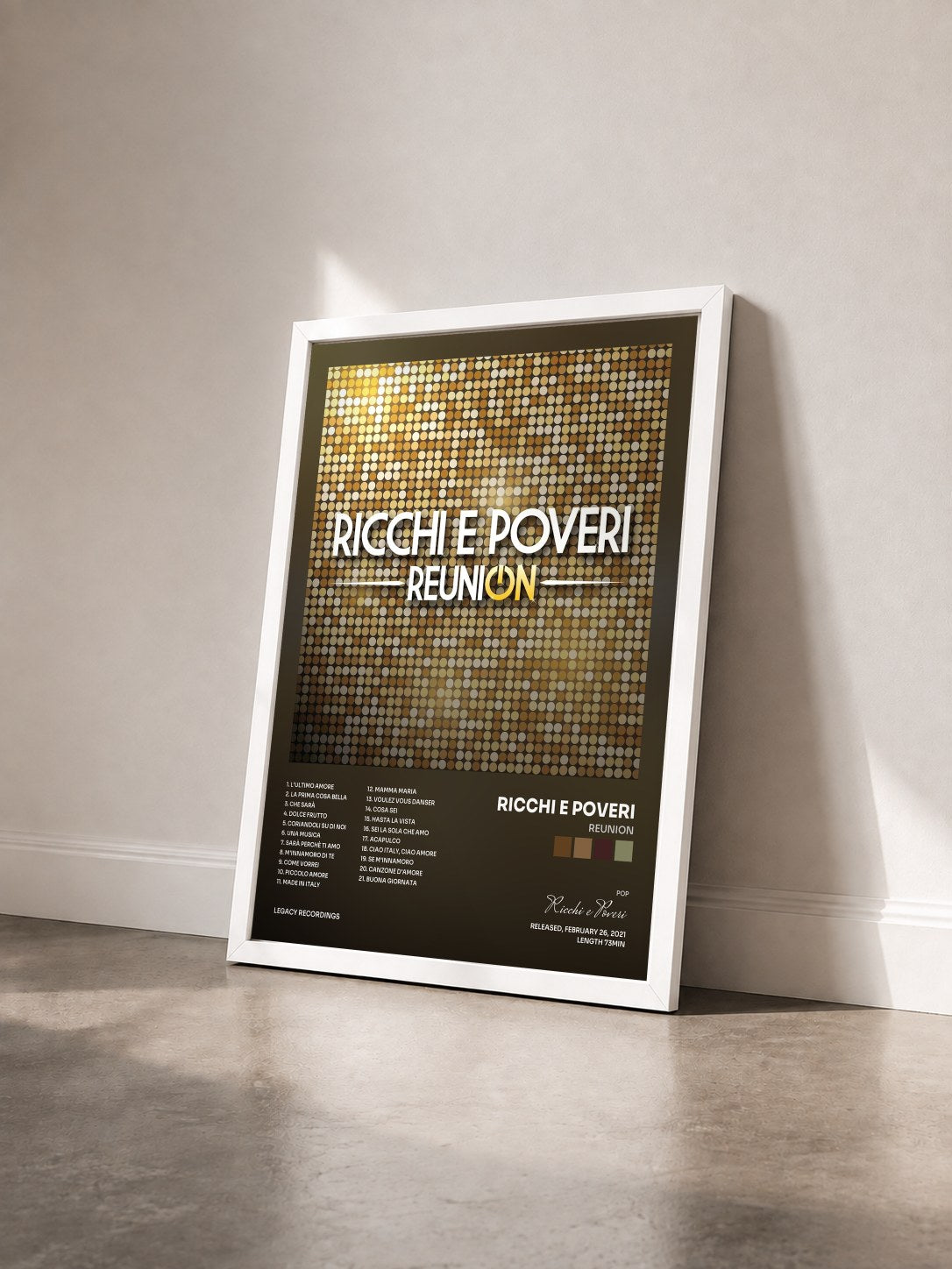 #blanc Tableau de l'album Reunion de Ricchi e Poveri vu de trois quarts, cadre blanc