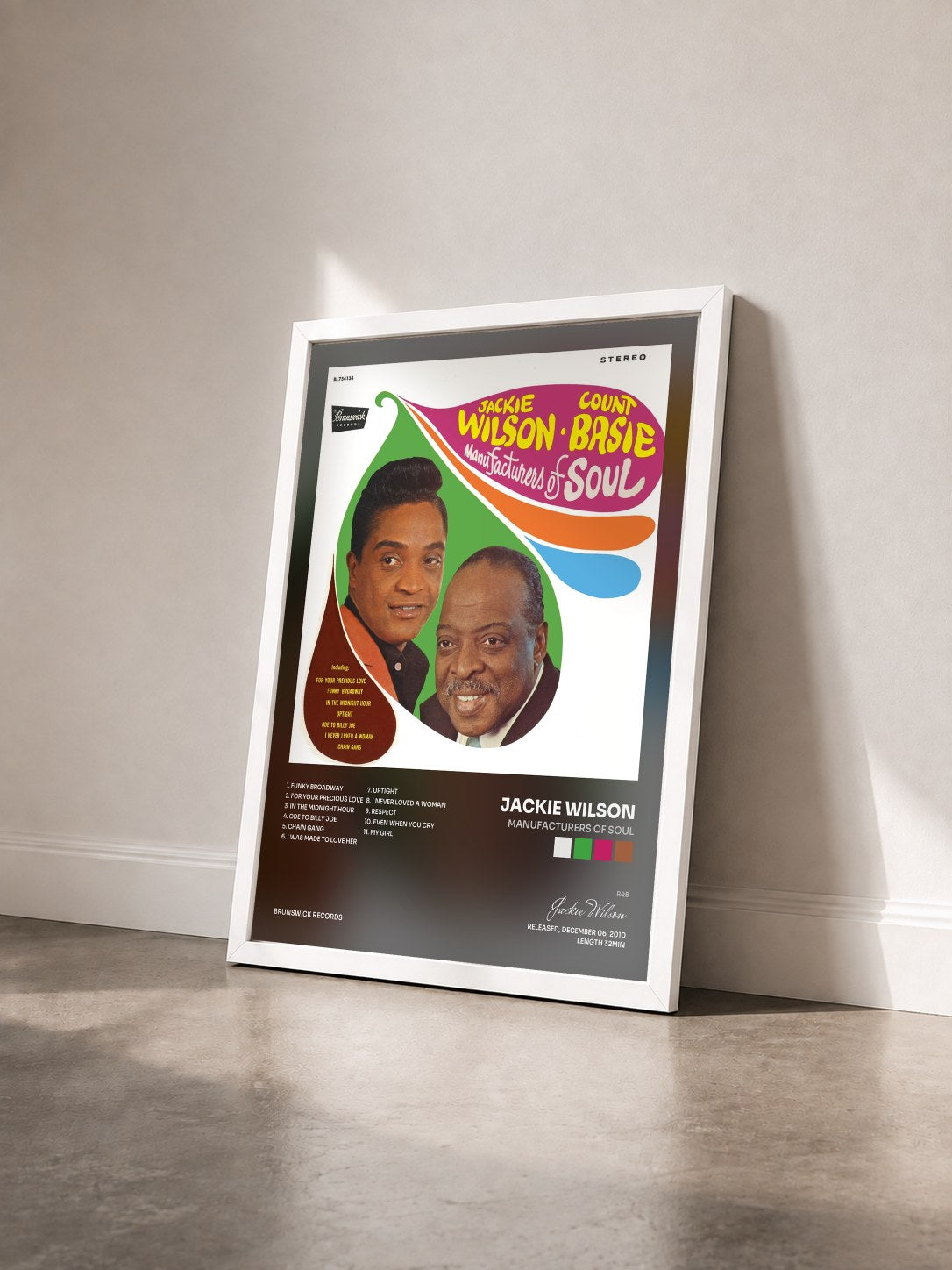#blanc Tableau de l'album Manufacturers Of Soul de Jackie Wilson vu de trois quarts, cadre blanc