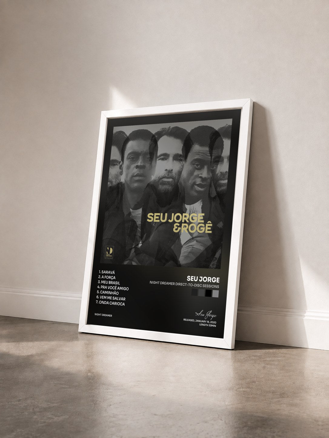 #blanc Tableau de l'album Night Dreamer Direct-To-Disc Sessions de Seu Jorge vu de trois quarts, cadre blanc