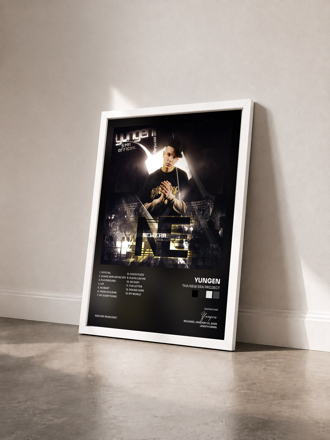 #blanc Tableau de l'album Tha New Era Project de Yungen vu de trois quarts, cadre blanc