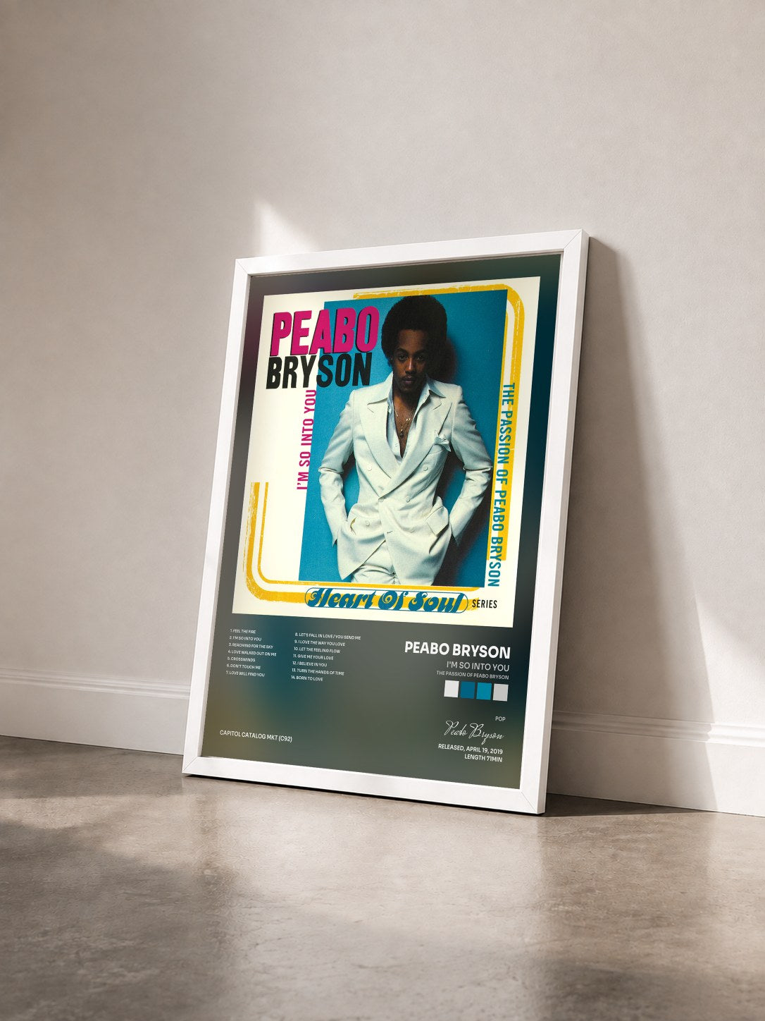 #blanc Tableau de l'album I'm So Into You (The Passion Of Peabo Bryson) de Peabo Bryson vu de trois quarts, cadre blanc