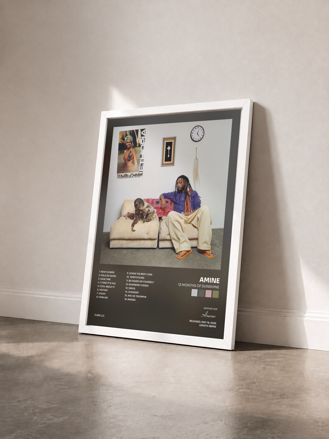 #blanc Tableau de l'album 13 Months of Sunshine de Amine vu de trois quarts, cadre blanc