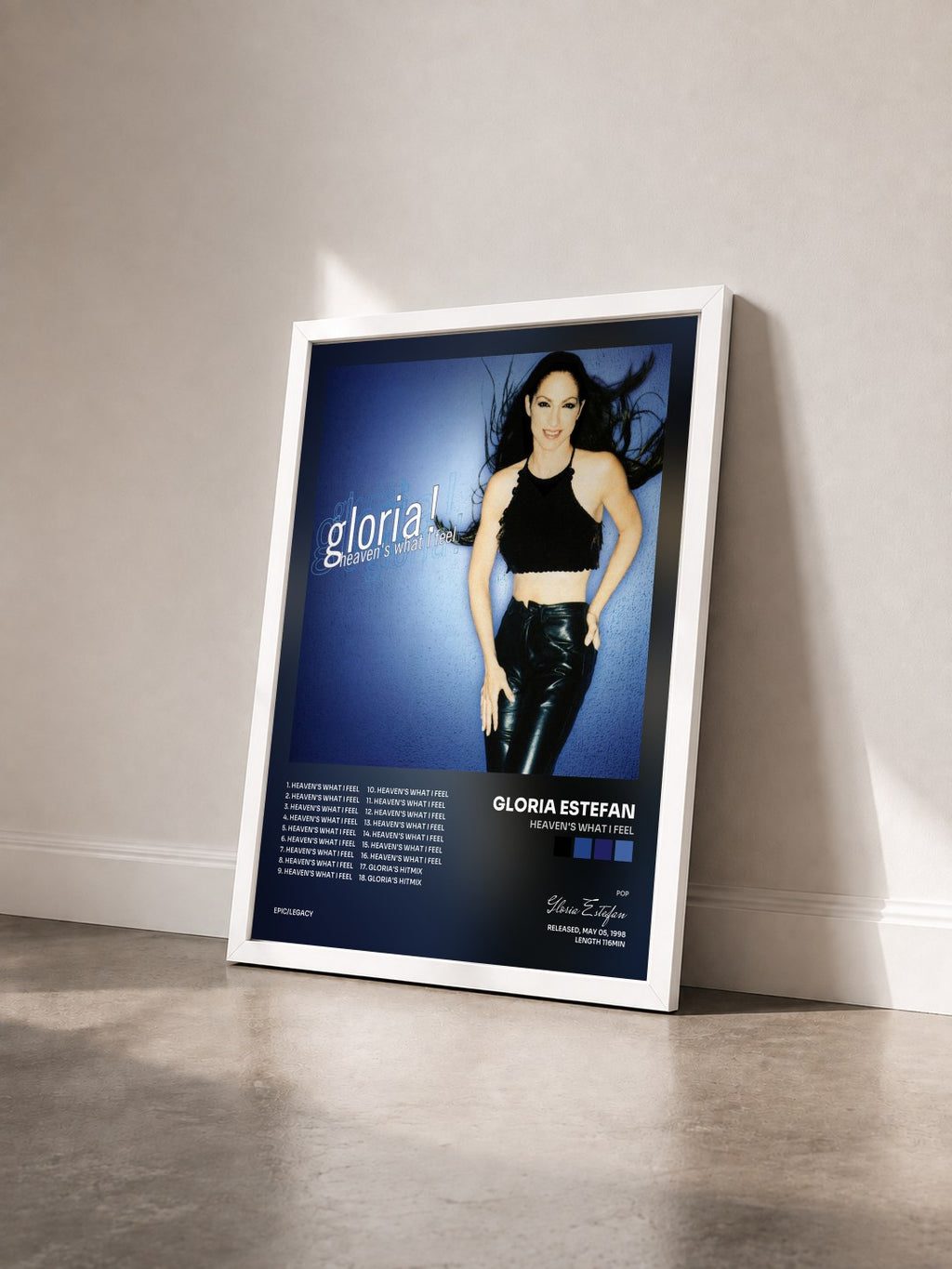 #blanc Tableau de l'album Heaven's What I Feel de Gloria Estefan vu de trois quarts, cadre blanc