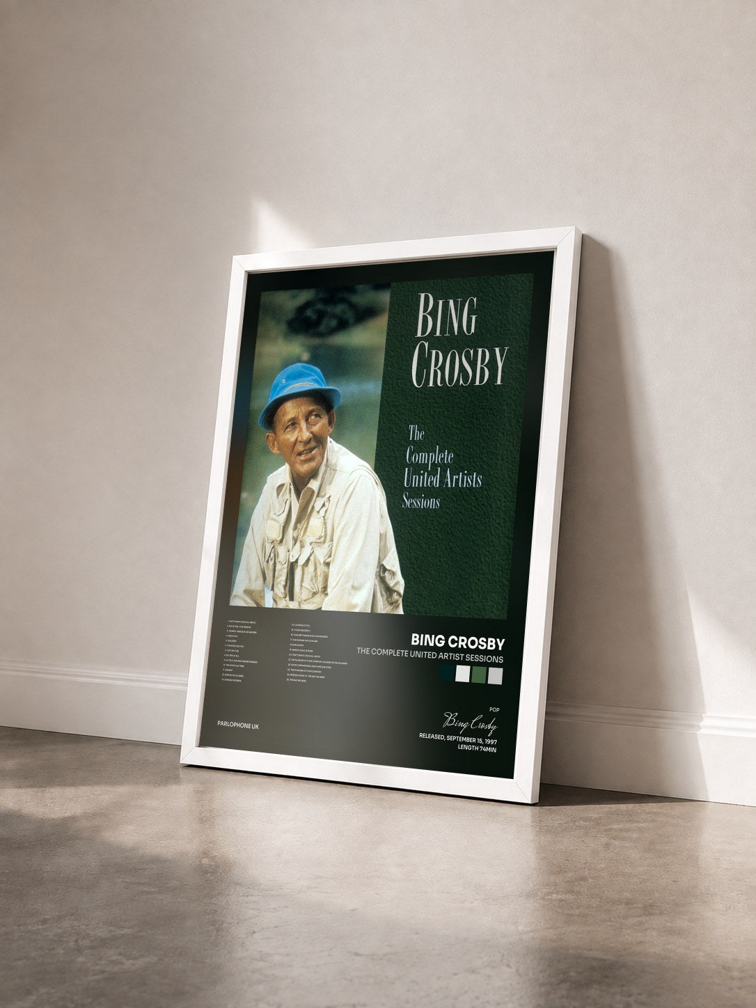 #blanc Tableau de l'album The Complete United Artist Sessions de Bing Crosby vu de trois quarts, cadre blanc