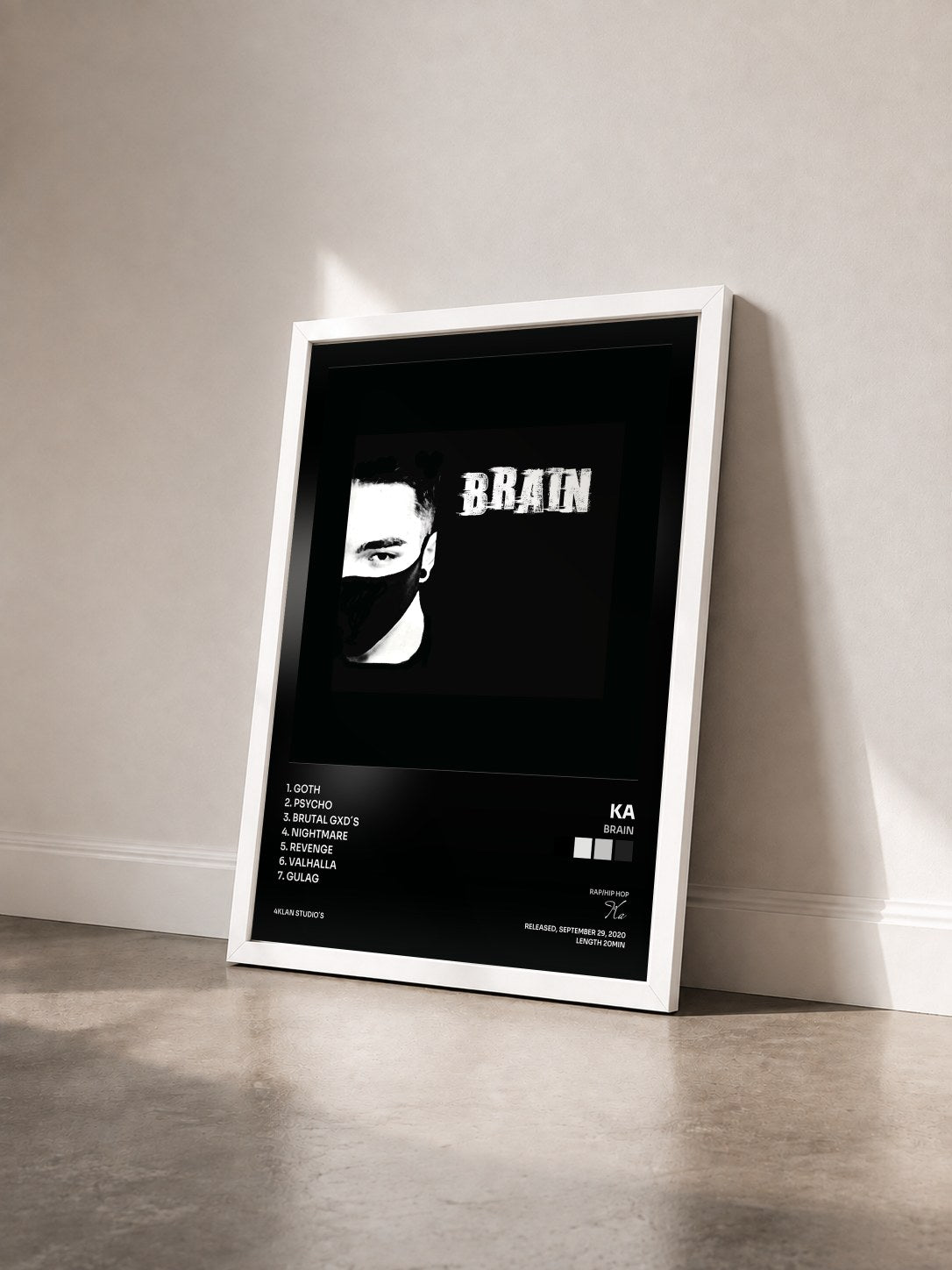#blanc Tableau de l'album Brain de Ka vu de trois quarts, cadre blanc
